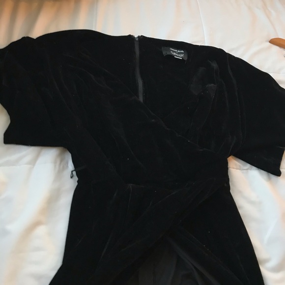 ModCloth x Collectif black velvet dress NWOT - Picture 5 of 6